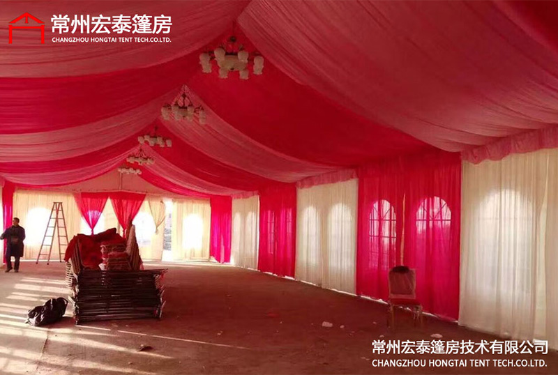 独特的婚庆篷房设计让您拥有更加特别的婚礼 婚庆篷房搭建.jpg
